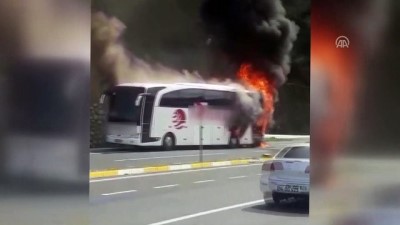 Düzce'de Otobüs Yangını