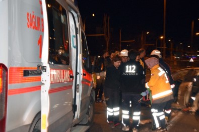 Malatya'da Refüje Çarpan Otomobil Takla Attı Açıklaması 4 Yaralı