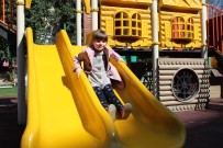 ÇOCUK İSTİSMARI - (Özel)Kocaeli'den 'Çocuk Parklarına Güvenlik Kamerası Konulsun' Kampanyasına Destek
