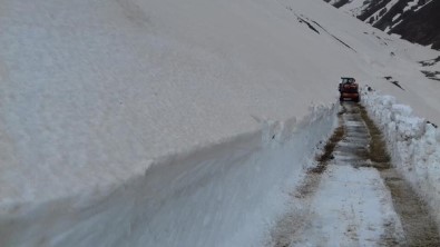 Rize'de Kar Nedeniyle Kapalı Yayla Yolları Açılıyor