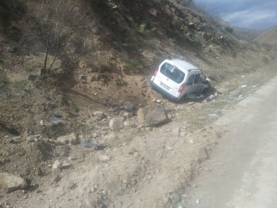 Sarıkamış'ta Trafik Kazası Açıklaması 3 Yaralı