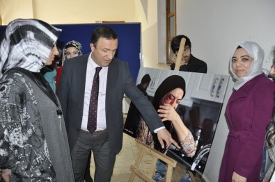 Diyarbakır'da 'Kadına Şiddet' Temalı Fotoğraf Sergisi Açıldı