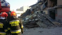 DOĞALGAZ PATLAMASI - Polonya'da Bina Çöktü Açıklaması 1 Ölü