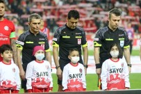 EMRE GÜRAL - Süper Lig Açıklaması- Antalyaspor Açıklaması 0 - Demir Grup Sivasspor Açıklaması 1 (İlk Yarı)