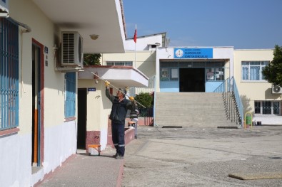 Erdemli'de Okullarda Çalışmalar Devam Ediyor