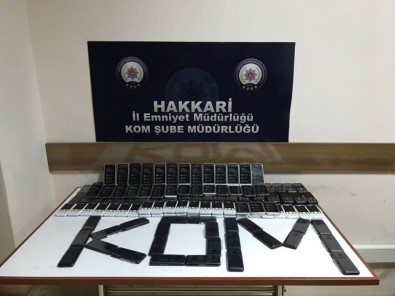 Hakkari'de Kaçak Sigara Ve Cep Telefonu Operasyonu