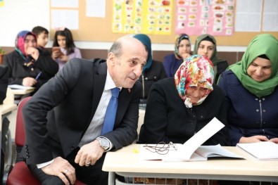 Kırklareli'de 259 Kişi Okuma Yazma Kurslarına Başladı