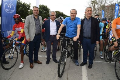 Uluslararası Bisiklet Turu'nu Başkan Sözlü Başlattı