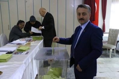 AK Parti Kumru İlçe Başkanlığı'na Aydın Çavuş Seçildi