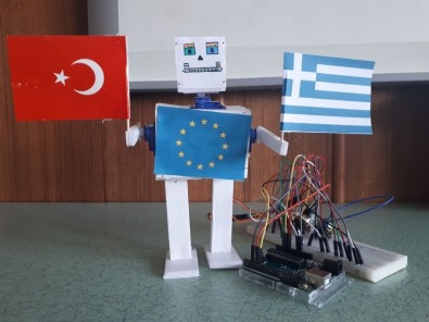 Ege'nin İki Yakası Robotik Kodlamada Buluşuyor