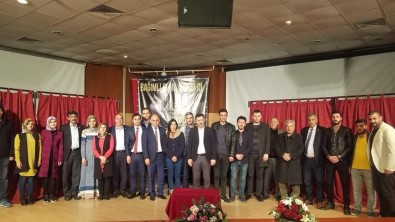 Iğdır'da Ak Gençlikten 'Bağımlı Olma, Özgür Ol' Tiyatro Gösterisi