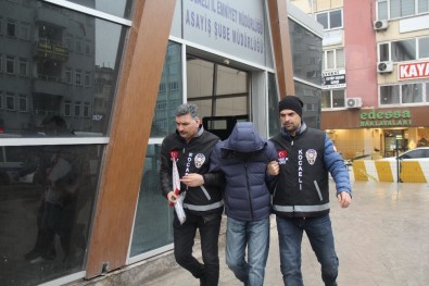 Kocaeli'de Kapıları Kırarak Evleri Soyan Hırsızlardan 1'İ Tutuklandı