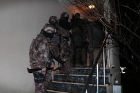 RUHSATSIZ SİLAH - Şafak Baskını Operasyonunda 40 Gözaltı