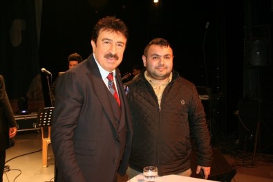 Ahmet Selçuk İlkan'dan Çaycuma Konseri