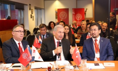 Avrupa Türkçe Yayınlar Sempozyumu'nda 'Yeni İpek Yolu Projesi' Tartışıldı