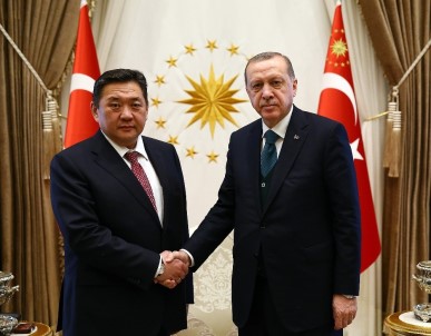 Cumhurbaşkanı Erdoğan, Moğolistan Meclis Başkanı Enkhbold'u Kabul Etti