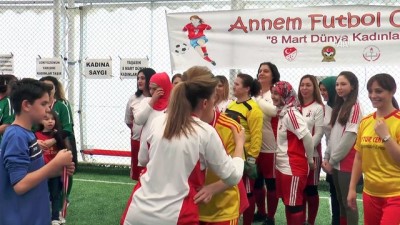 Denizli'de 'Annem Futbol Oynuyor' Etkinliği