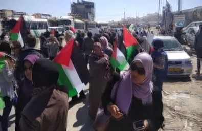 İşgalci İsrail Askerlerinden Filistinli Kadınlara Sert Müdahale