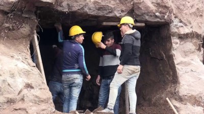 Muğla'da İnşaat Kazısında Kaya Mezarları Bulundu