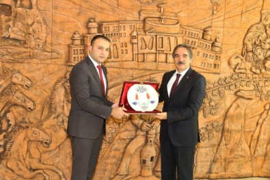 Ülkü Ocakları Başkanı Türker'den Rektör Bağlı'ya Ziyaret