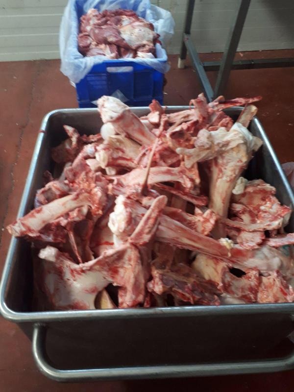 Vatandaşa kaçak et yedireceklerdi