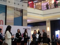 KADINLAR GÜNÜ - 8 Mart Dünya Kadınlar Günü'nde Keman Dinletisi