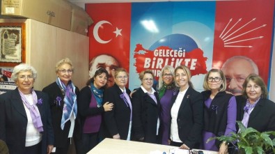 Ayvalık'ta CHP'li Kadınlardan 8 Mart Açıklaması