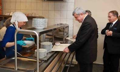 Başkan Karaosmanoğlu Açıklaması ' Biz Çalıştıkça Kuvvetleniyor, Çalıştıkça Gençleşiyoruz'