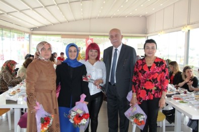 Başkan Seyfi Dingil, Kadınlar Günü'nü Kutladı