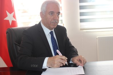 Dünyanın En Uzun Adamı Kongreye Davet Edildi