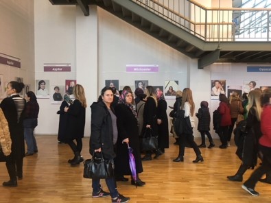 ''Dünyanın Ödüllendirdiği Türk Kadınları' Sergisi Zeytinburnu'nda