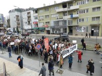 CİNSEL TACİZ - Kosova Kadınları Eşitlik İçin Yürüdü