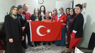 MHP Kadın Kolları Şehit Annelerini Ziyaret Etti