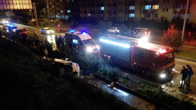 Otomobil İstinat Duvarından Düştü Açıklaması 1 Ölü, 3 Yaralı
