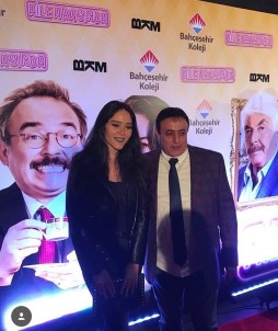 Ünlü Türkücü Mahmut Tuncer'in Kızı Gözyaşları İçinde Savunma Yaptı