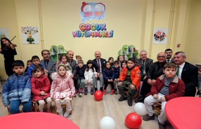 Amasya Üniversitesinde Çocuk Kütüphanesi Açıldı