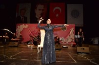 NADİDE SULTAN - Bilecikli Kadınlar Nadide Sultan Konserinde Buluştu