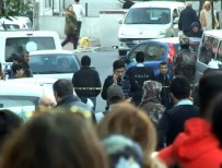 REHİN - İkiyi Kişiyi Odaya Kilitleyip Evi Yakmak İstedi