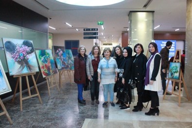Samsun'da Kadın Temalı Resim Sergisi