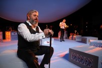 ERSIN EMIROĞLU - Yarışmada Birinci Olan 'Davet' Adlı Eser Tiyatroseverlerle Buluştu