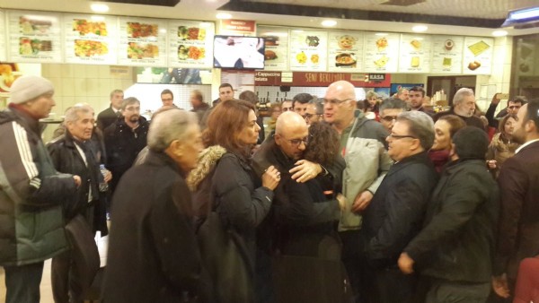 Ahmet Şık cezaevinden çıktı