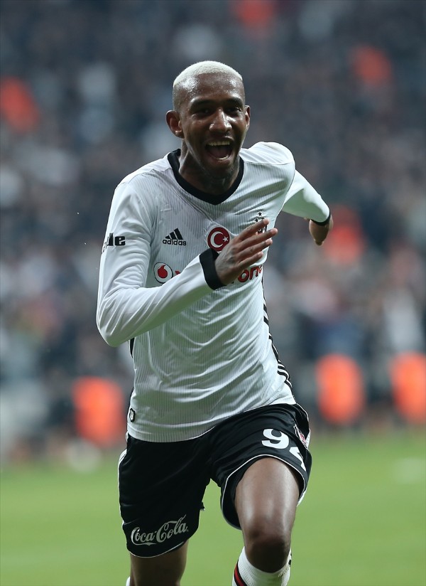 Talisca atıyor Beşiktaş kazanıyor