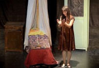 DEVLET TIYATROLARı - Ayvalık'ta 'Sessiz Çığlık' 7. Kez Sahnelendi