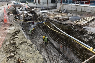 İZSU'nun 'Yağmur Suyu Hattı' Çalışmaları Hız Kesmiyor