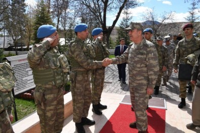 Komutanlar Birlikleri Denetledi