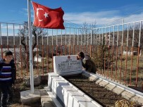 AFRİN - Minik Yiğithan 'Şehitler' Türküsü İle Duygulandırdı