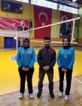VOLEYBOL FEDERASYONU - Türkiye'deki İlk Başörtülü Voleybol Hakemleri Isparta'dan