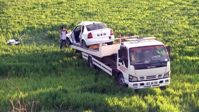 Yolcu Minibüsü İle Otomobil Çarpıştı Açıklaması 25 Yaralı