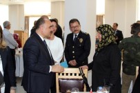 ŞEHMUS GÜNAYDıN - Isparta Emniyeti Şehit Ve Gazi Ailelerini Yemekte Buluşturdu