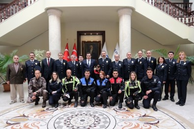 Osman Ak, Türk Polis Teşkilatı'nın Kuruluşunun 173. Yılı Dolayısıyla Vali İzzettin Küçük'ü Ziyaret Etti